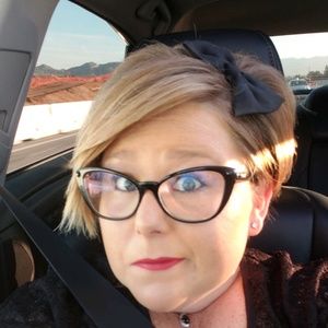 Meet your Posher, Christine